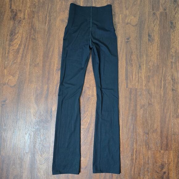 SPANX Booty Boost Core Luxe Front Slit Leggings - Black - Small - Picture 9 of 11